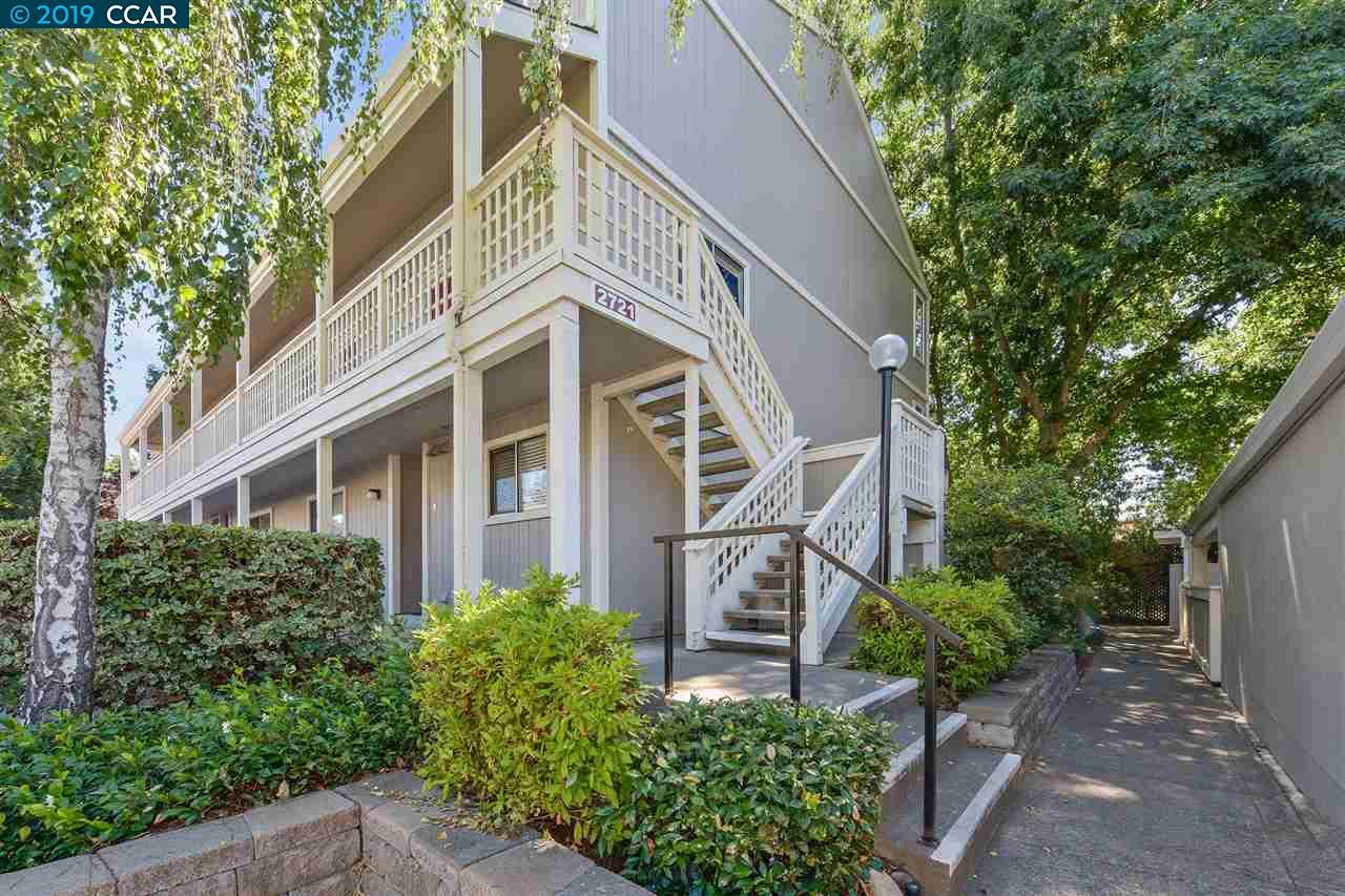 2721 Oak Rd - Photo 1