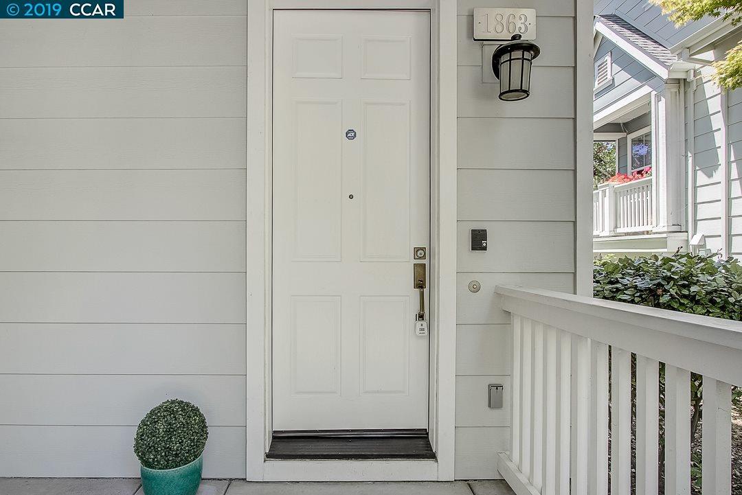 1863 Northshore Dr - Photo 1