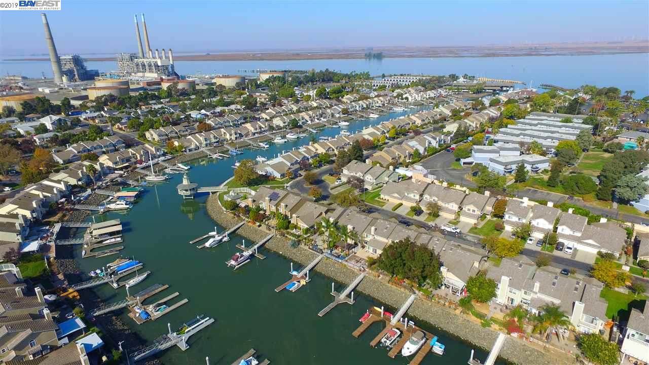 136 Pelican Loop - Photo 1