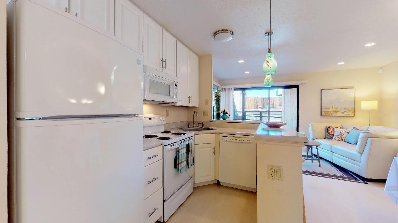 125 Surf Way 342 - Photo 1