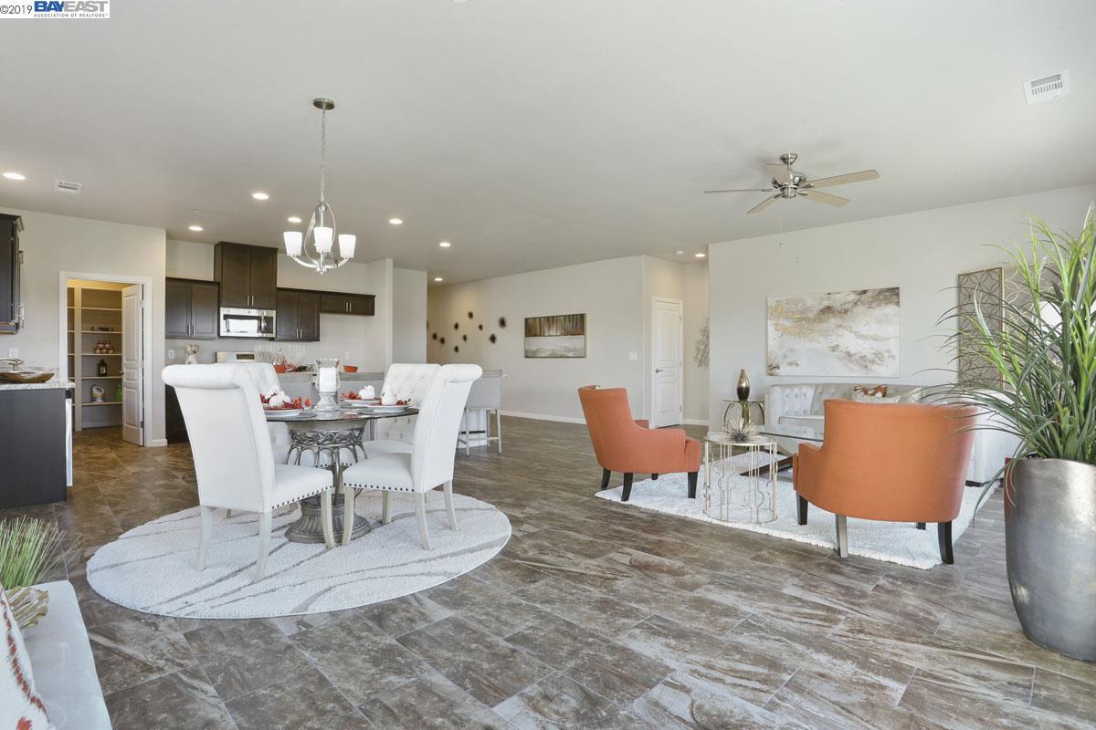2932 Bieghle St - Photo 1