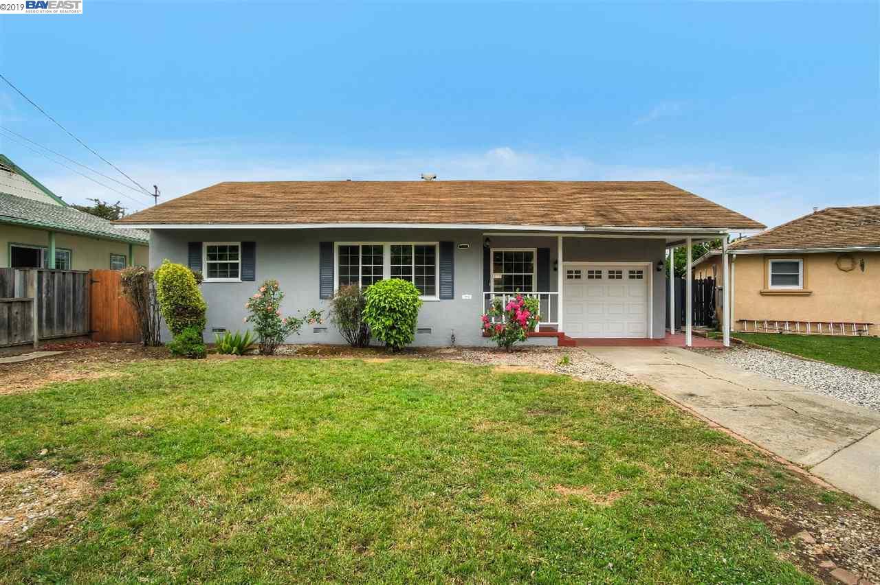 136 York Pl - Photo 1