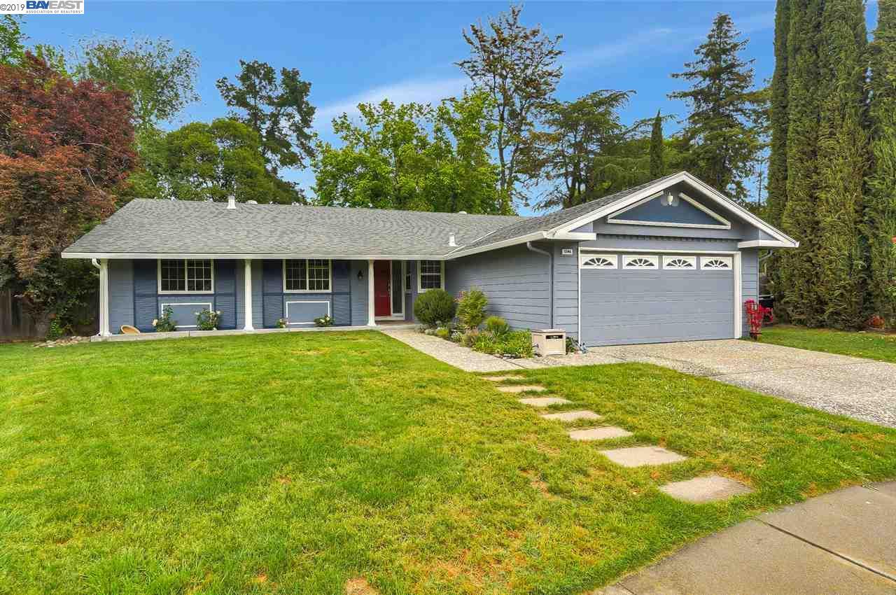 5246 Meadowwood Ct - Photo 1