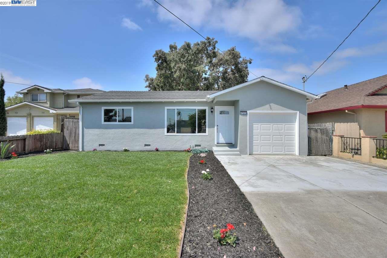 37233 Spruce St - Photo 1