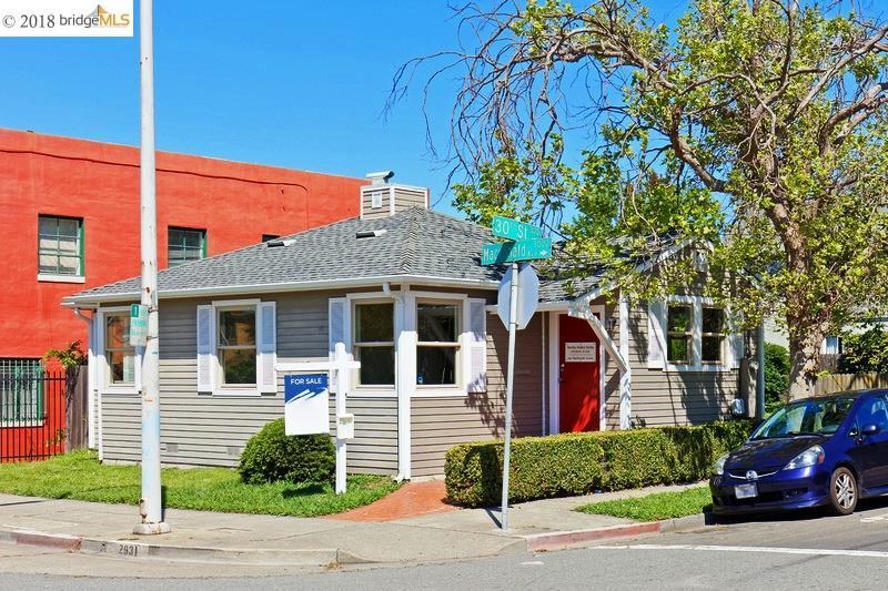 2931 Macdonald Ave - Photo 1