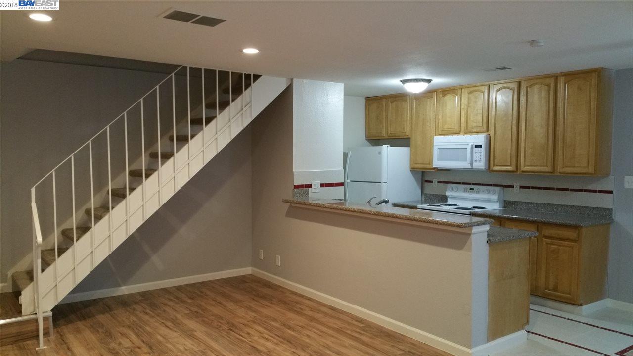 2112 L Street - Photo 1