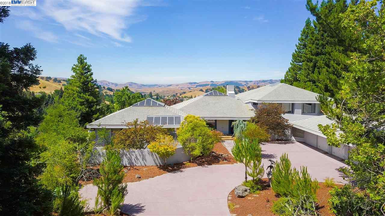 901 Eagle Ridge Dr. - Photo 1
