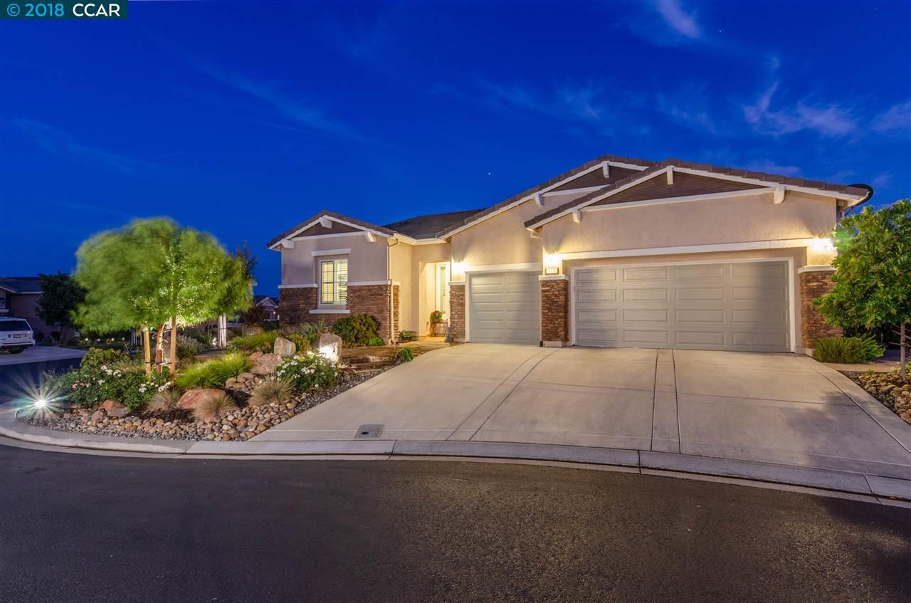 419 Eagle Crest Court - Photo 1