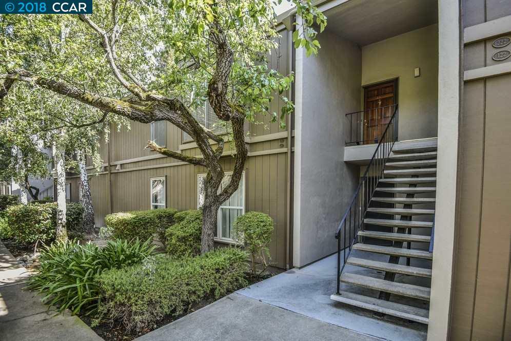 2075 Ascot Dr - Photo 1