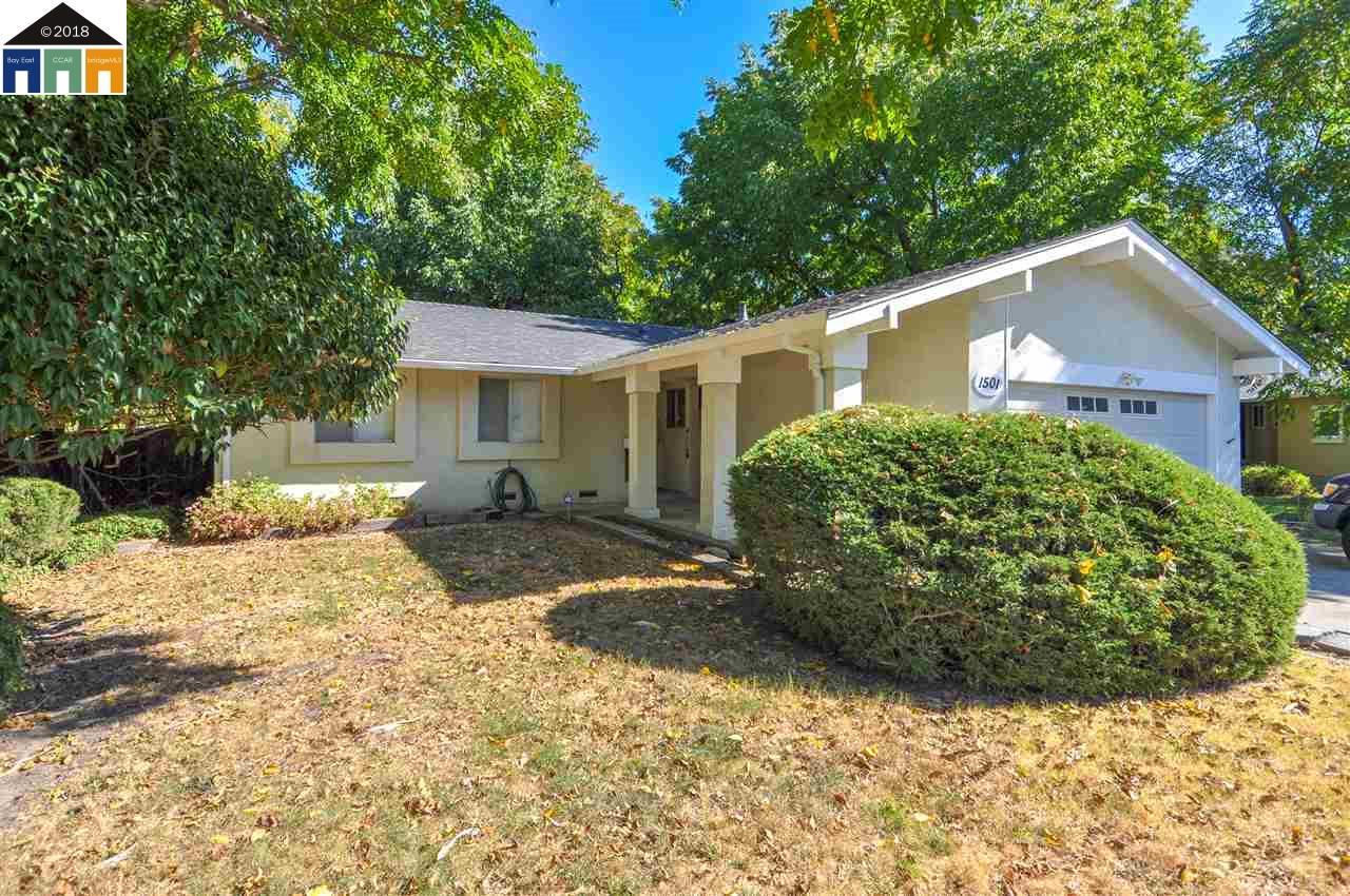 1501 Rugby Ct - Photo 1