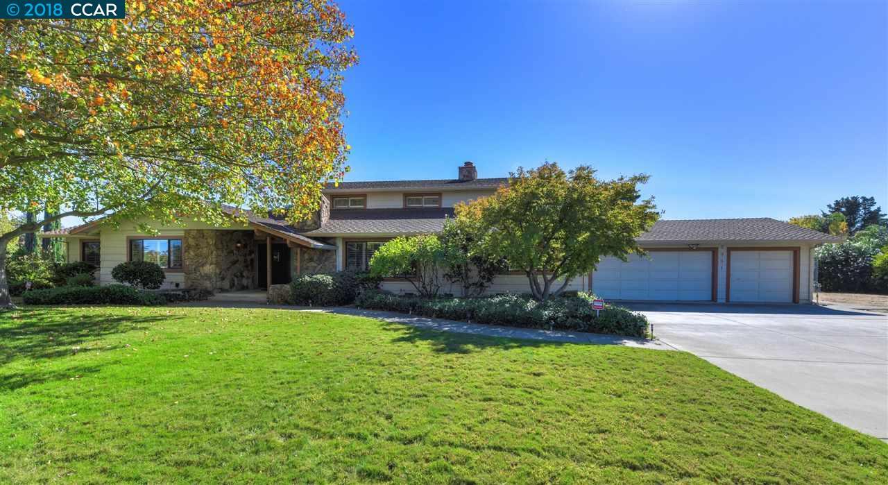 2951 Vine Hill Rd - Photo 1