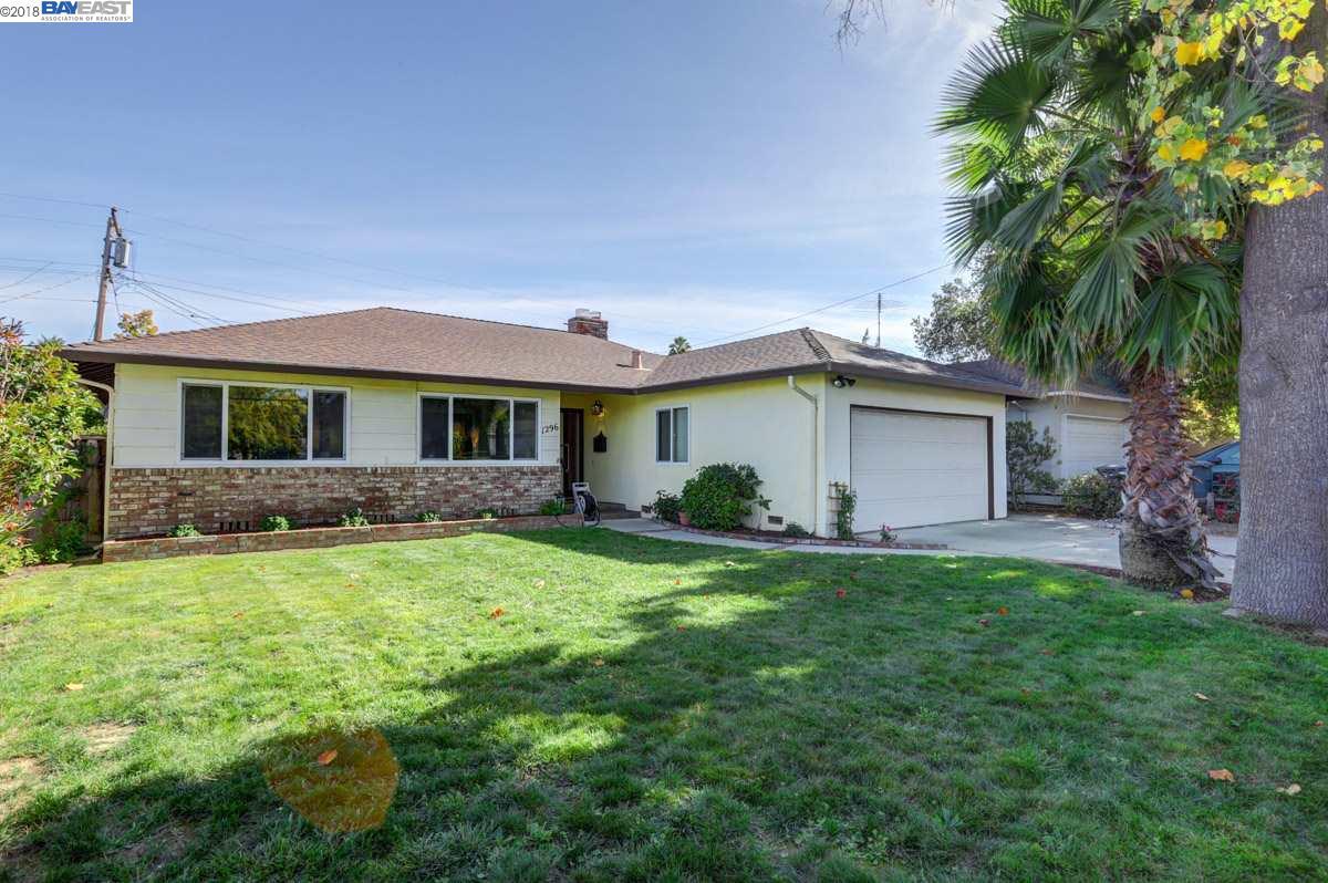 1296 Primrose Way - Photo 1