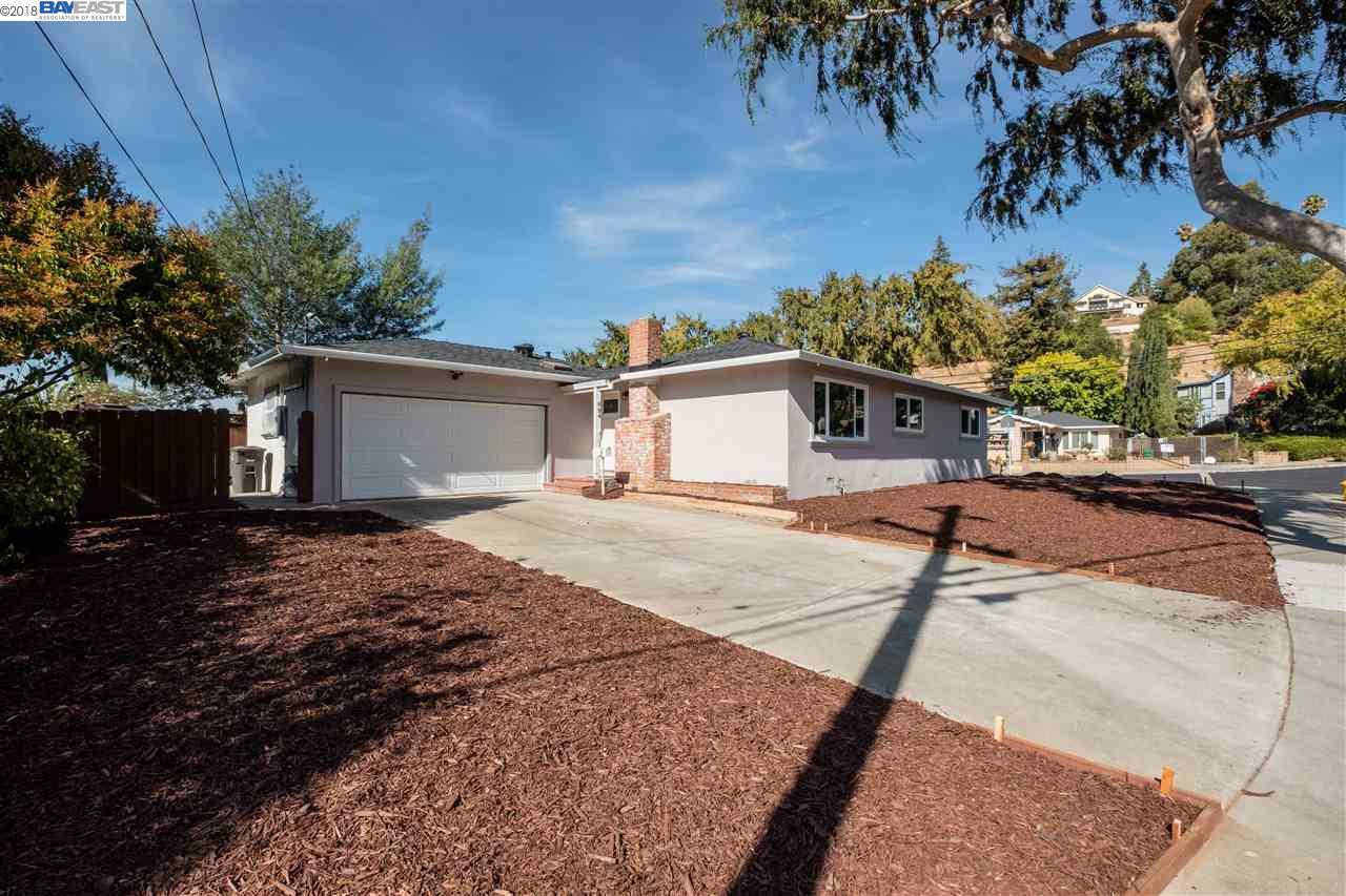 694 Corrine St - Photo 1