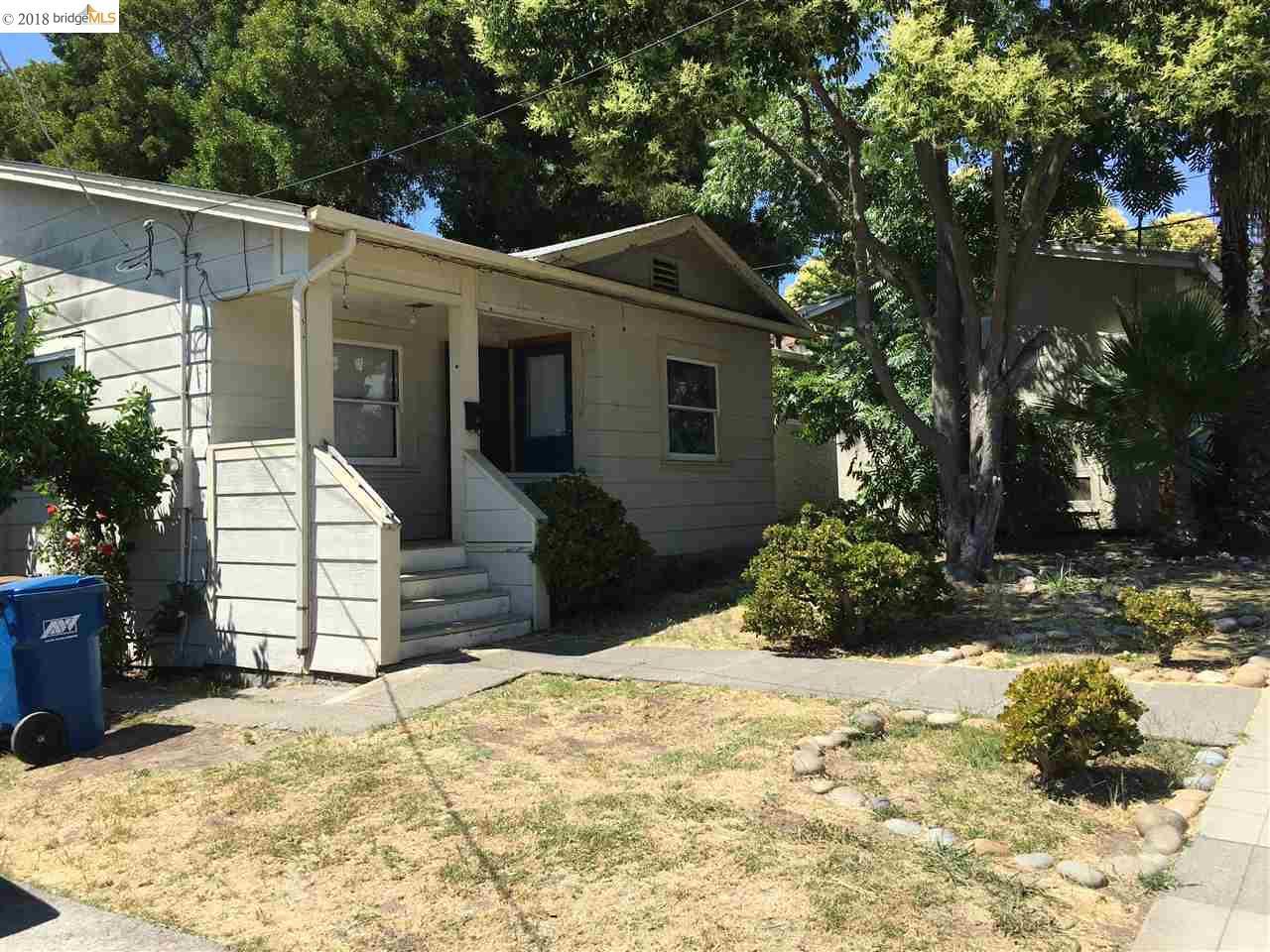1425 Ash St - Photo 1