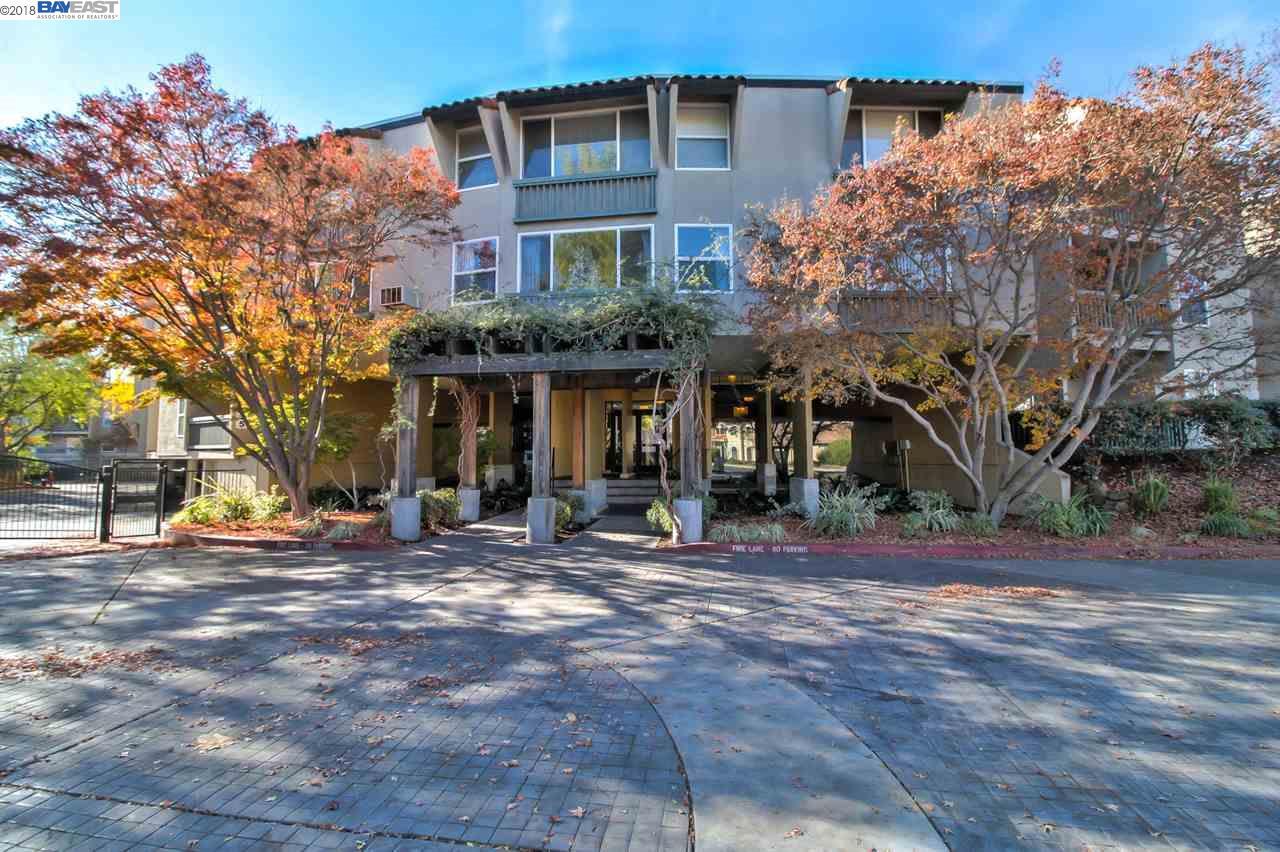 1087 Murrieta Blvd - Photo 1