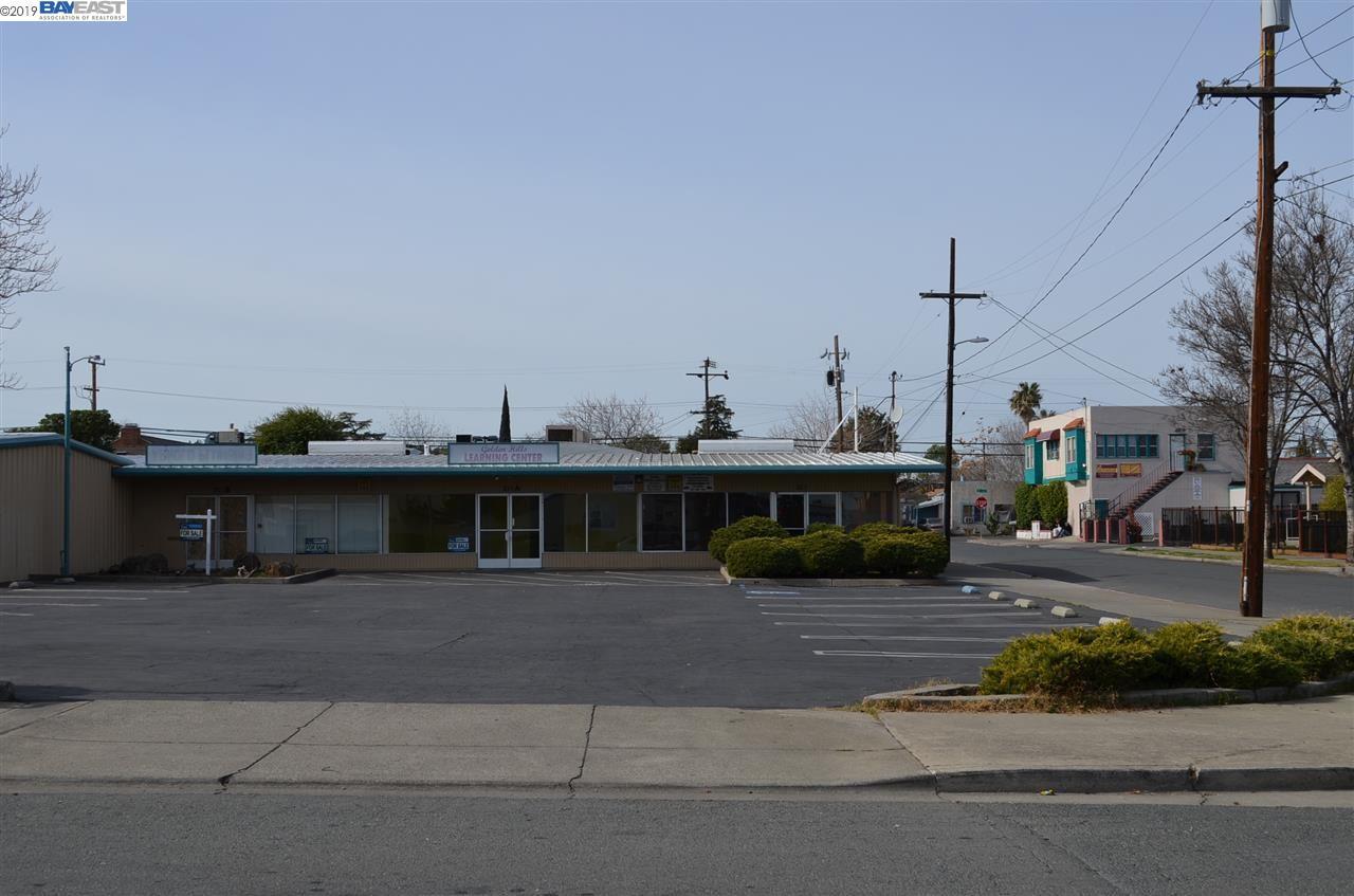 211 19TH ST - Photo 1