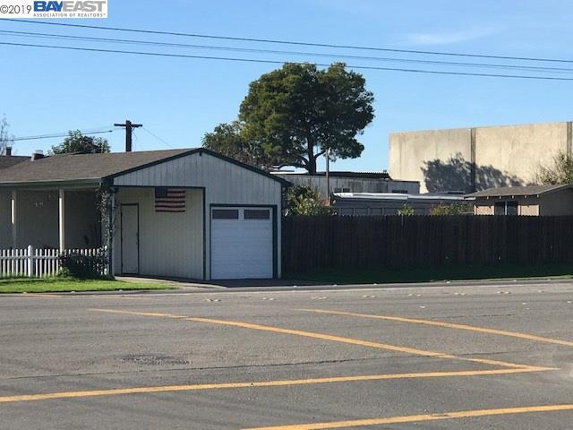 2943 Baumberg Ave - Photo 1