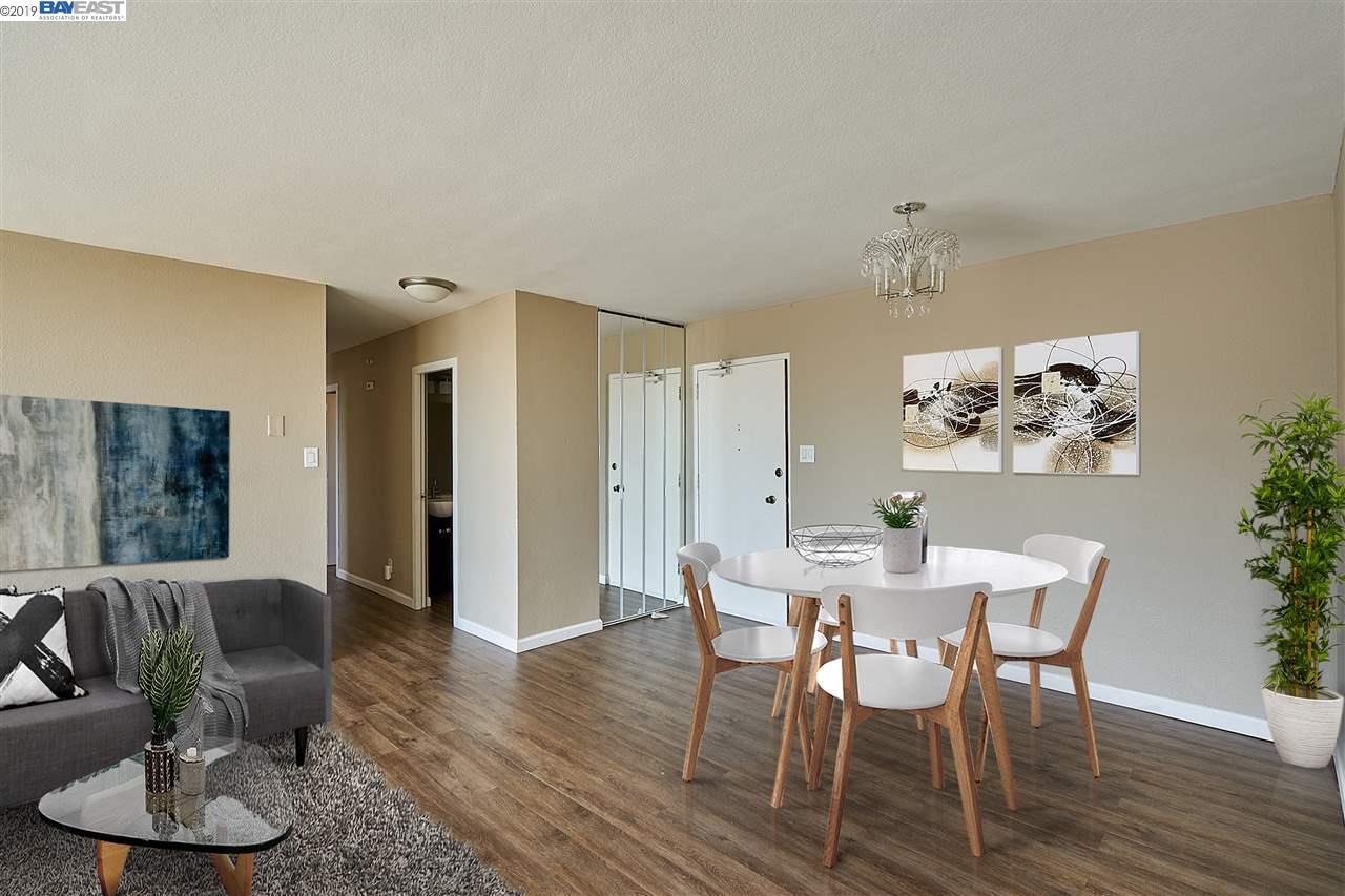 946 Stockton St - Photo 1