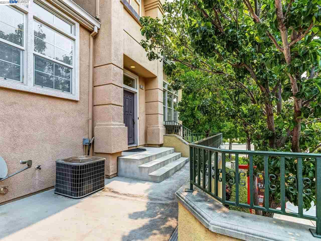 3587 Gilman Cmn - Photo 1