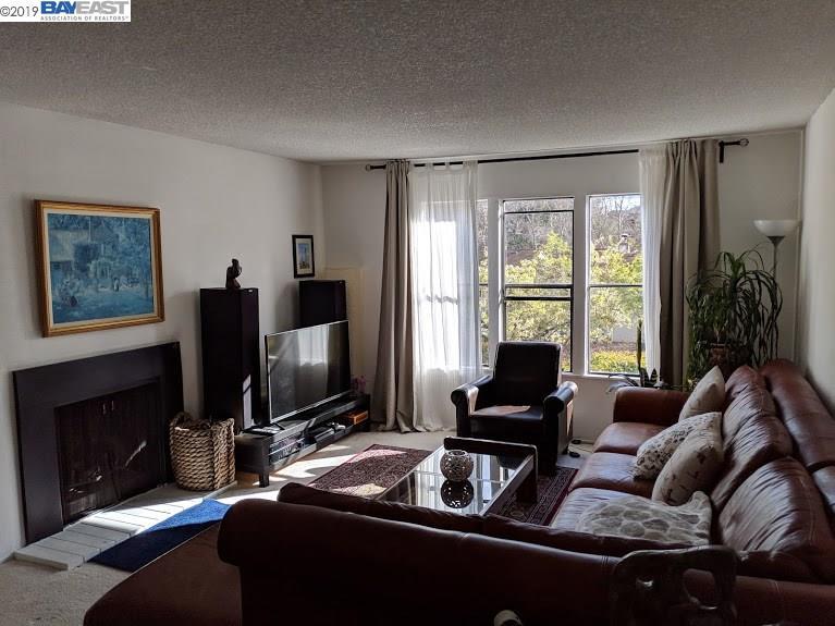395 Camelback Road - Photo 1