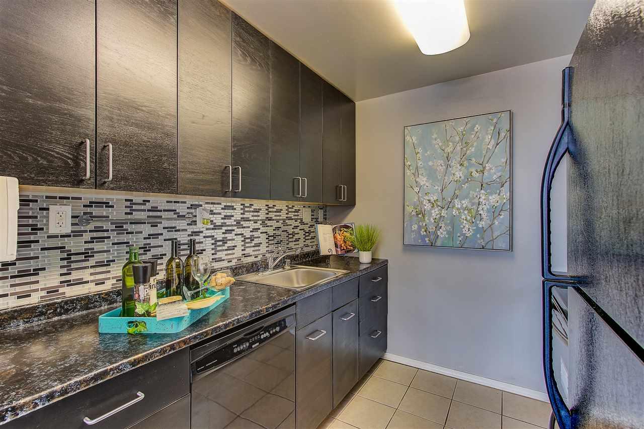 2704 Oak Rd - Photo 1