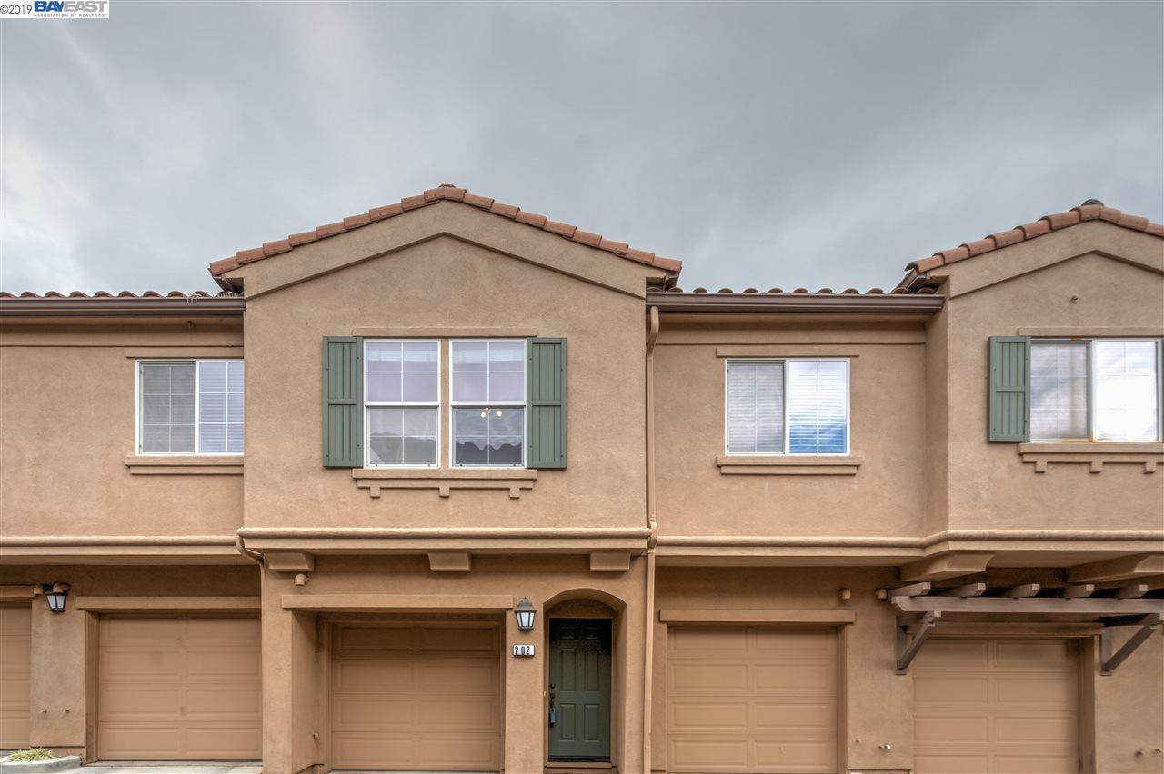 54 Meritage Common - Photo 1