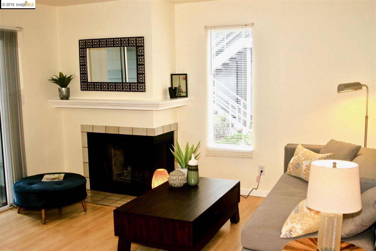 3193 Wayside Plz - Photo 1