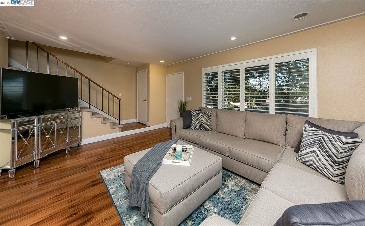 1023 Spring Valley Cmn - Photo 1