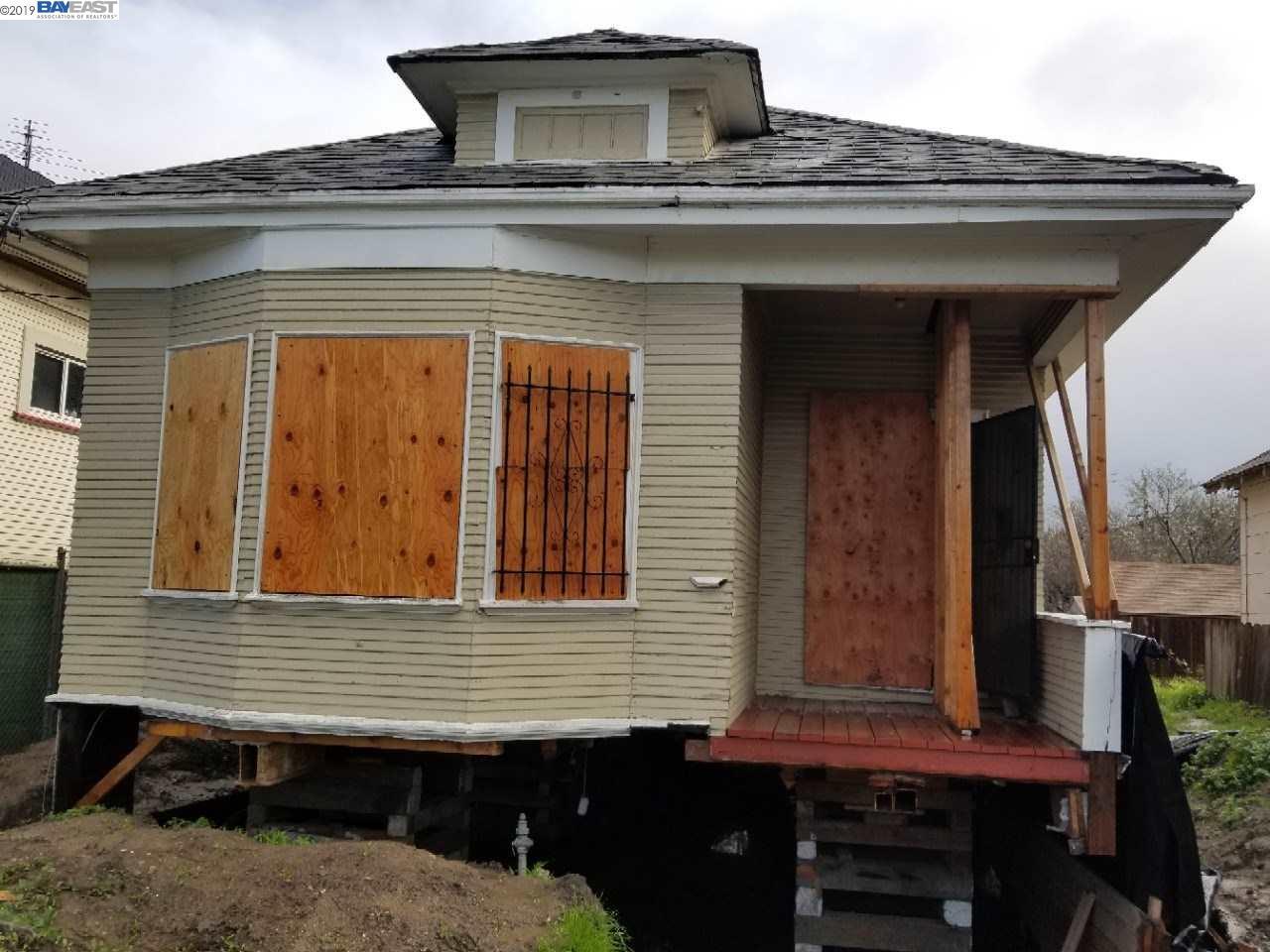 3012 Linden St - Photo 1