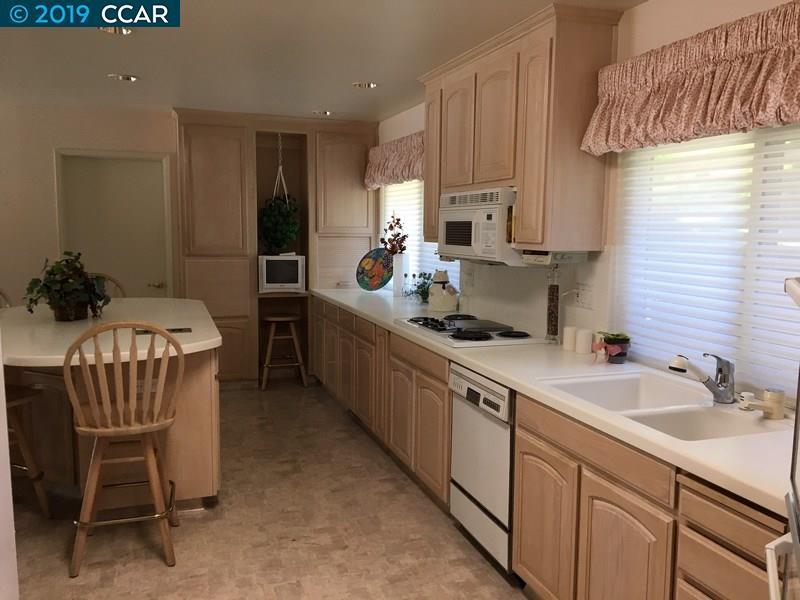 2439 Royal Oaks Dr - Photo 1