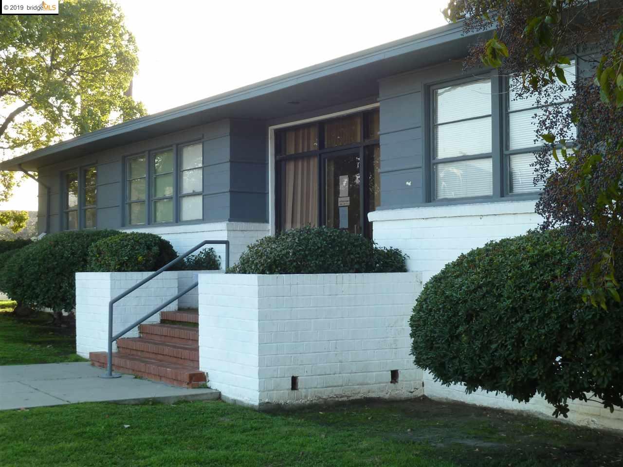 1130 A St - Photo 1