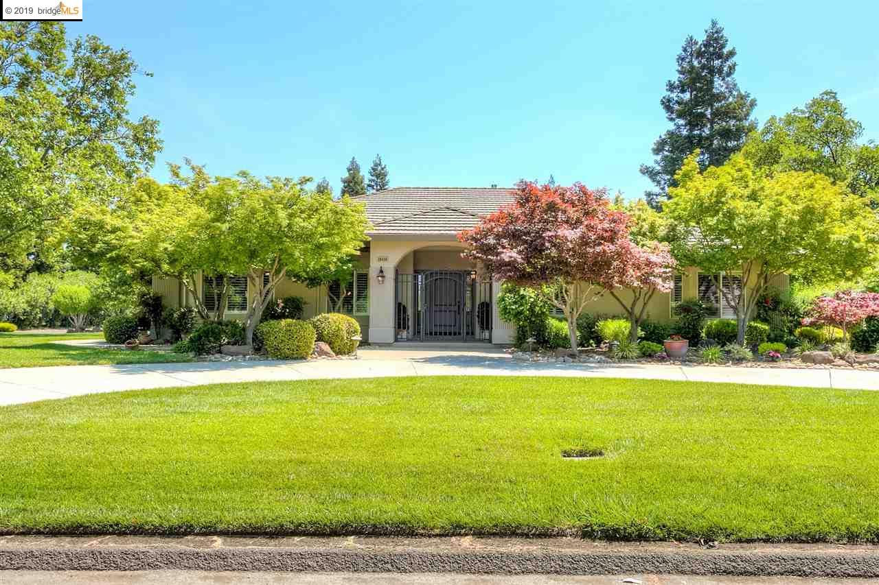 10458 Oakwilde Ave - Photo 1