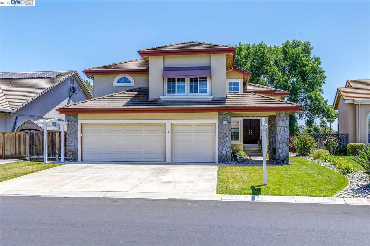 2321 Wayfarer Dr - Photo 1