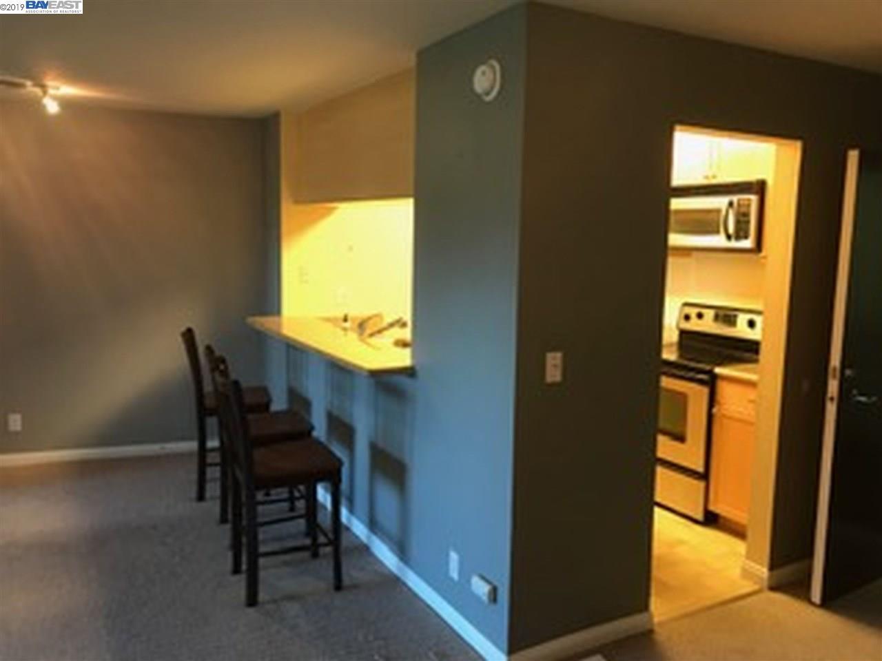 1085 Murrieta Blvd - Photo 1