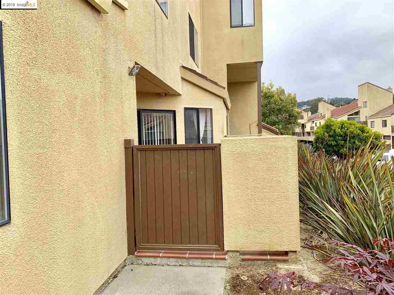 1 Appian Way - Photo 1