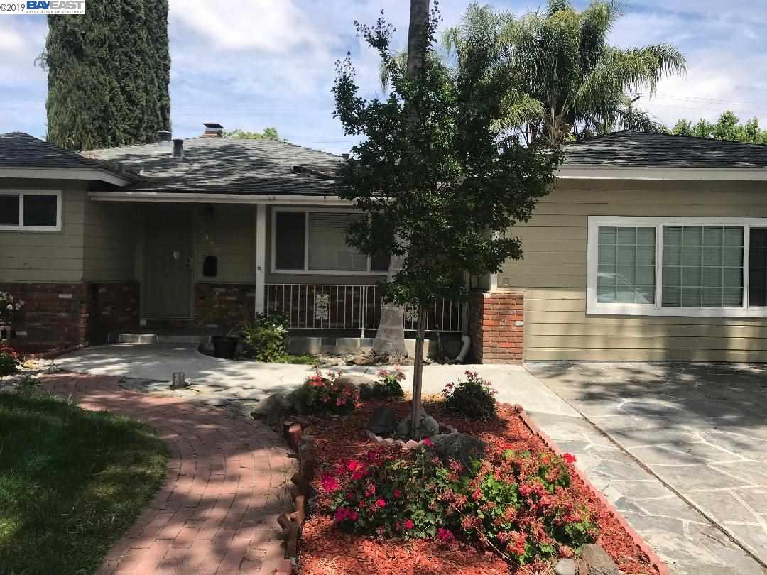 1409 Oakwood Dr - Photo 1