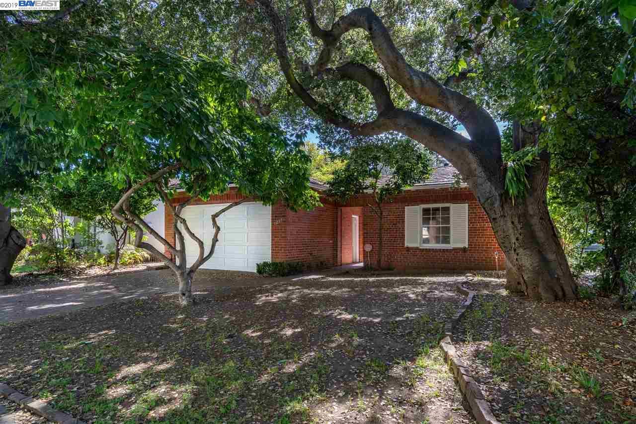 1237 Saint Charles St - Photo 1