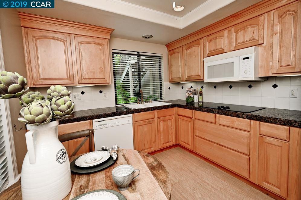 3234 Rossmoor Pkwy - Photo 1