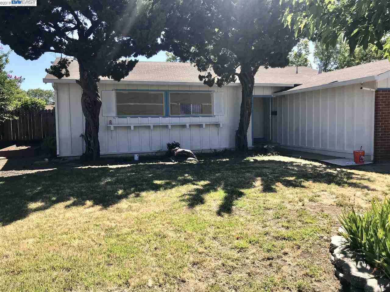 1827 Kenwood Dr - Photo 1