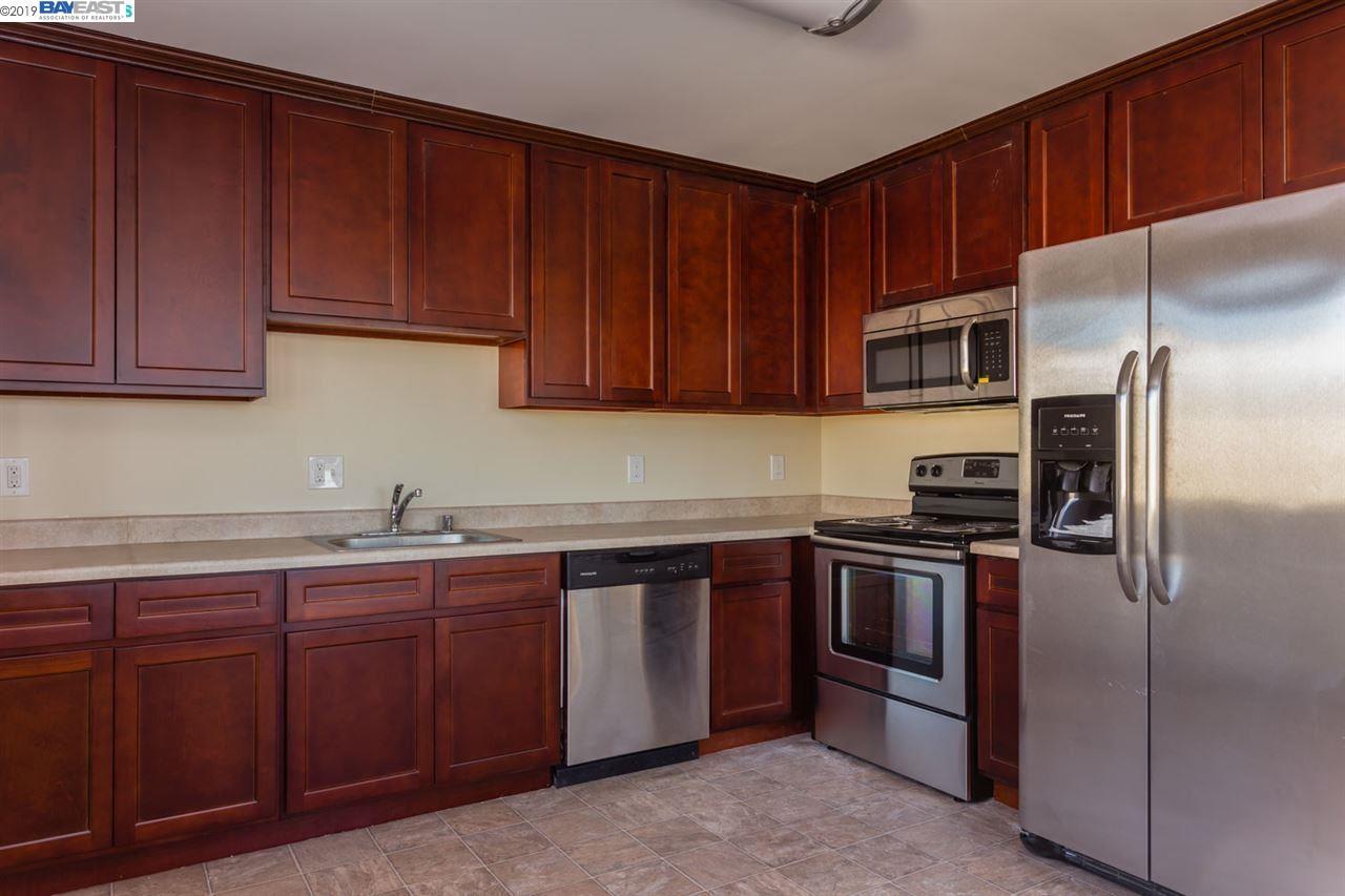8722 Dowling St - Photo 1