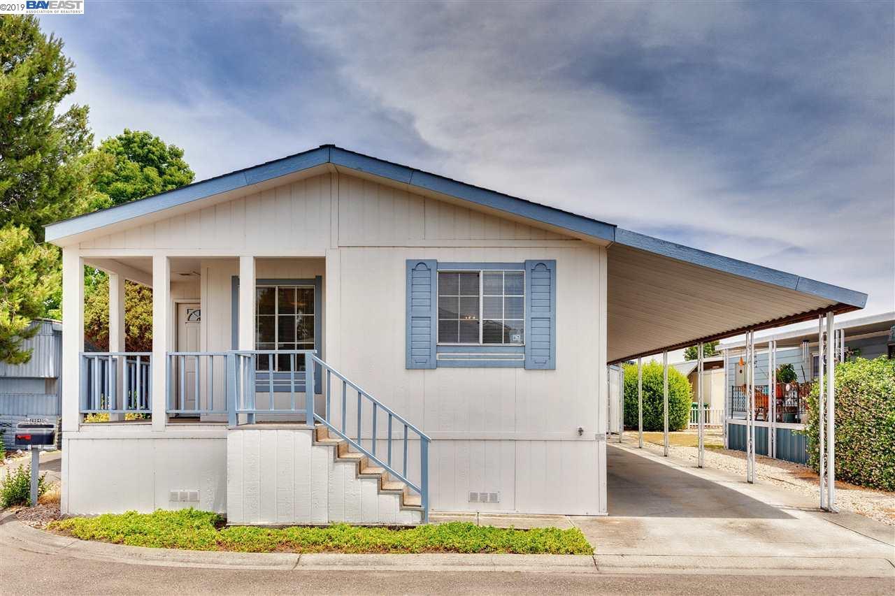 29040 Westbourne Ct. - Photo 1