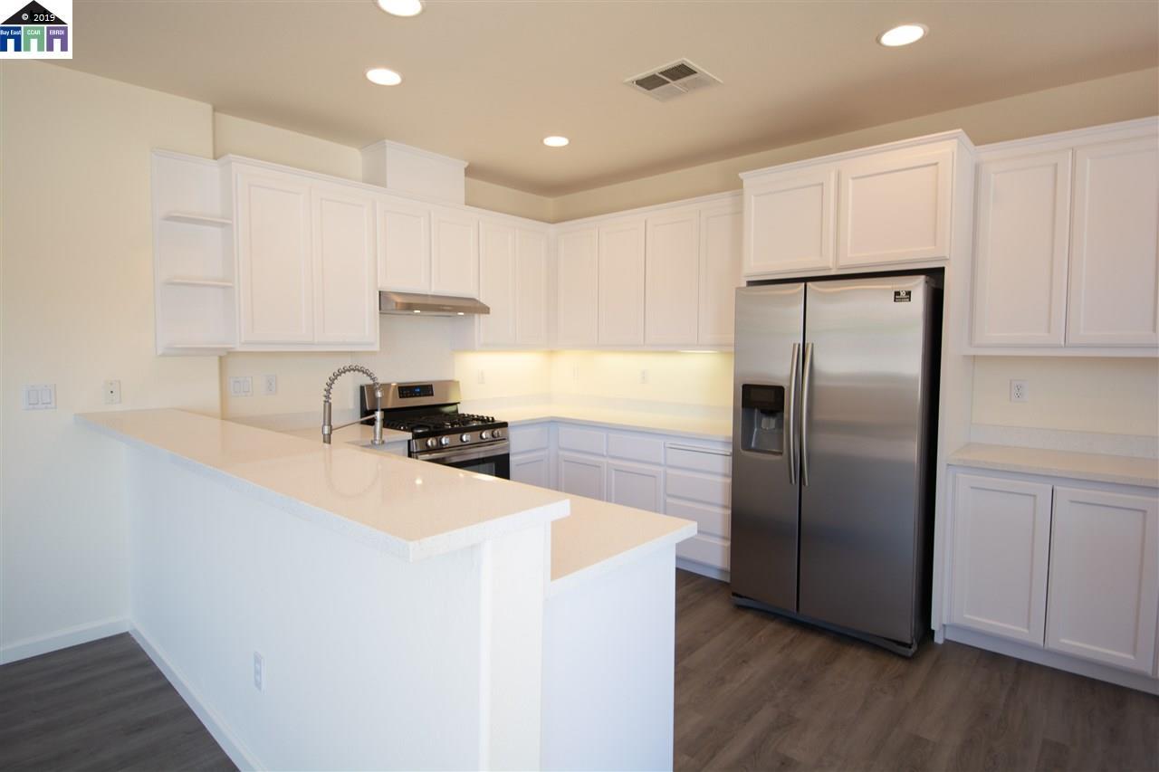 111 San Pedro St - Photo 1