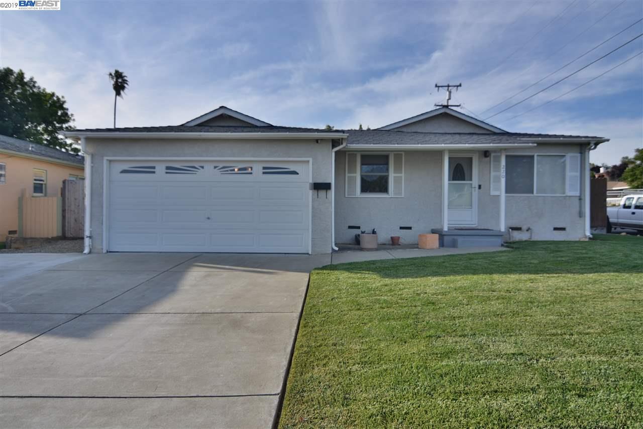 220 Carolyn Dr - Photo 1