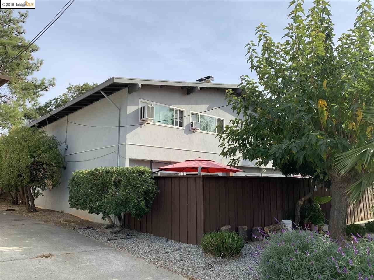 1134 Marilyn Way - Photo 1