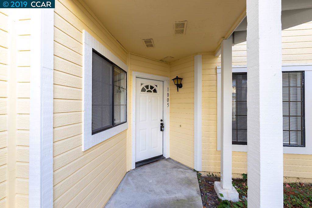 1005 Devonwood - Photo 1