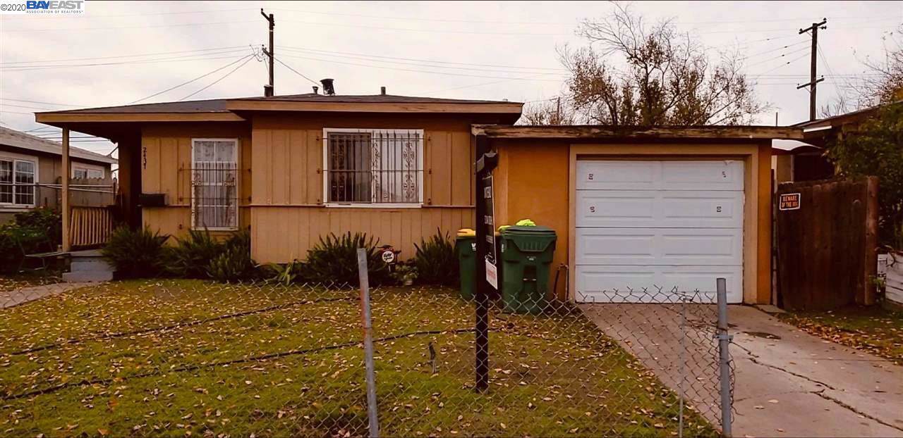 2437 Phelps St - Photo 1