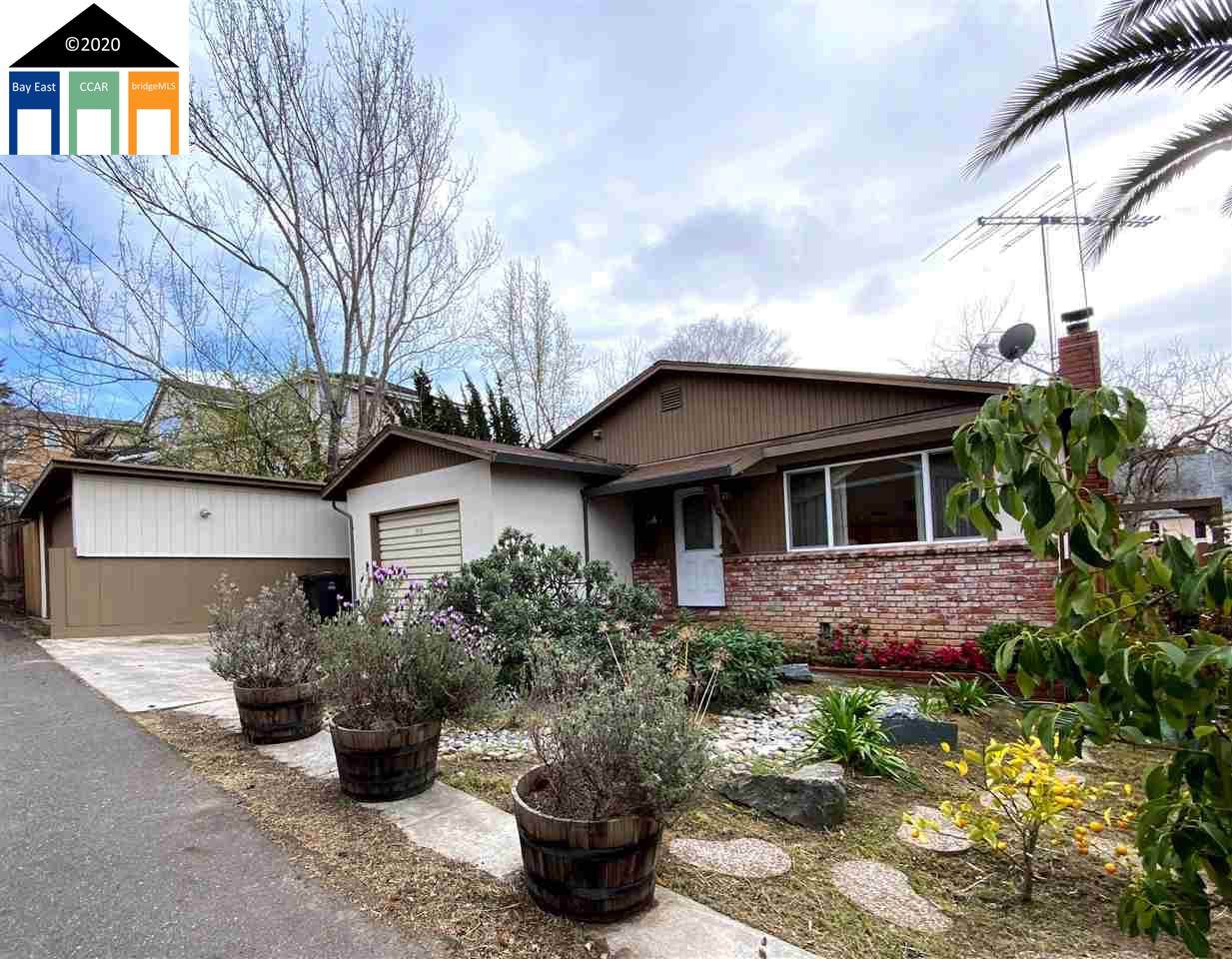 1819 Hill Ave - Photo 1