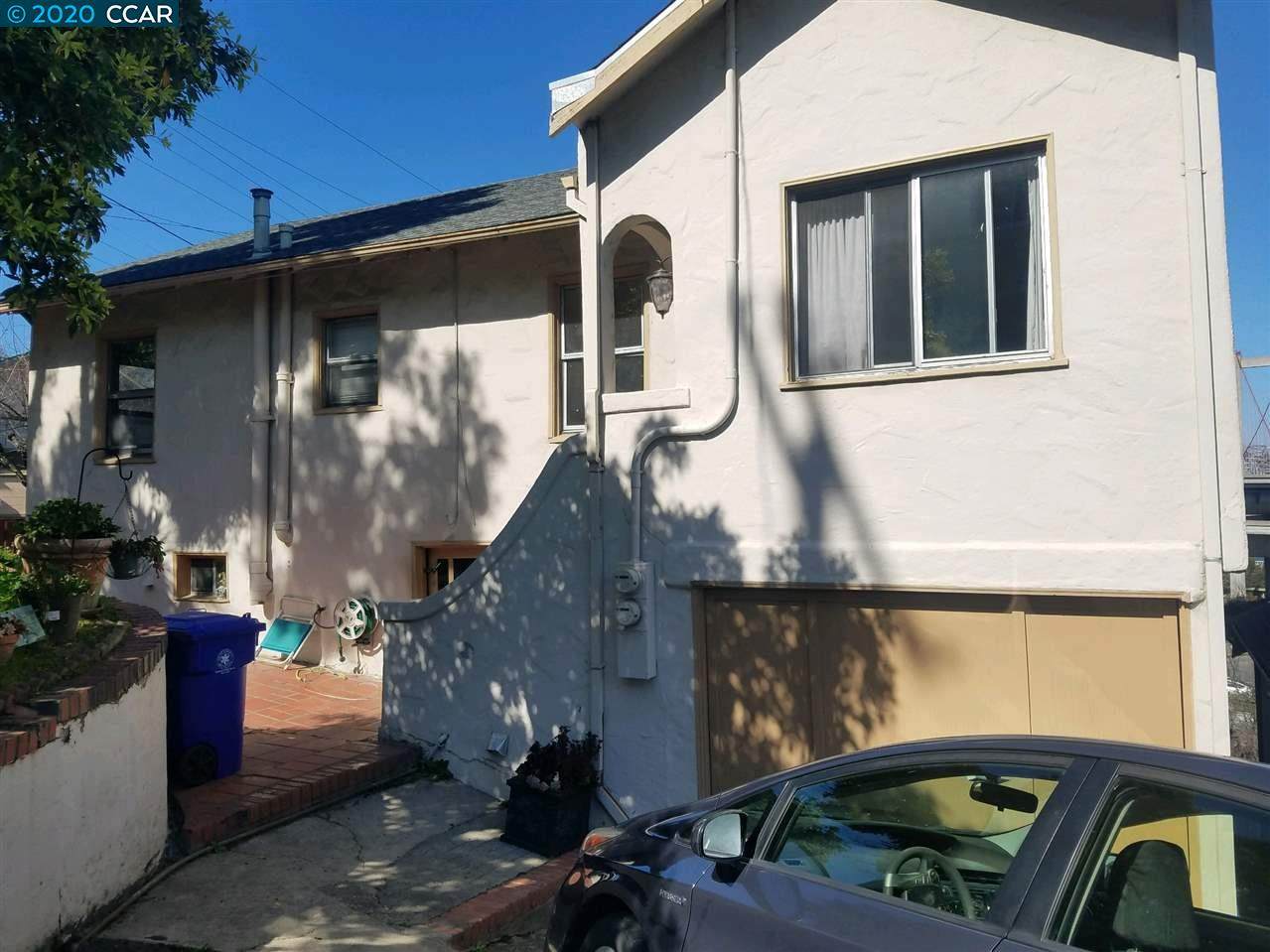 837 7Th Ave - Photo 1