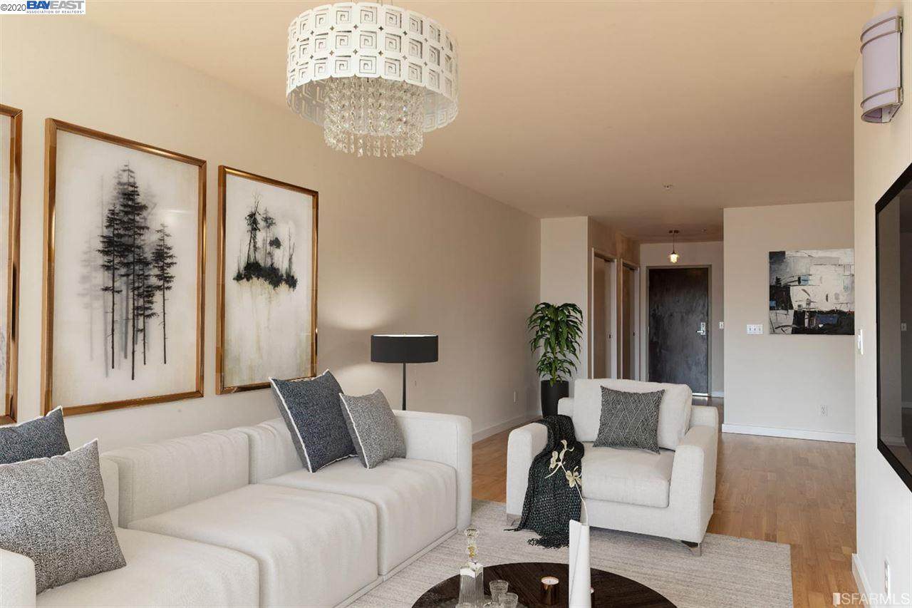 2208 Mission St 404 - Photo 1