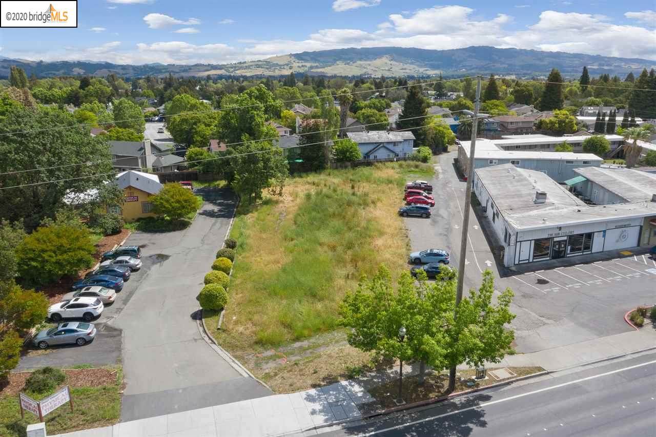 7860 Old Redwood Hwy - Photo 1
